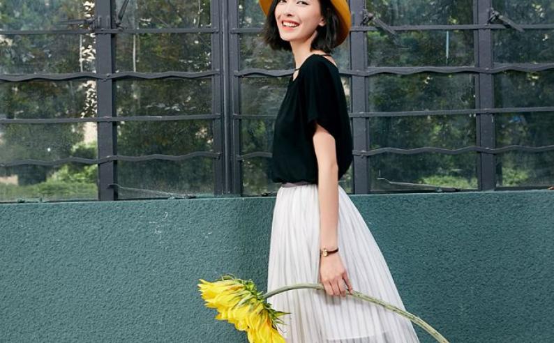 素黑女装加盟