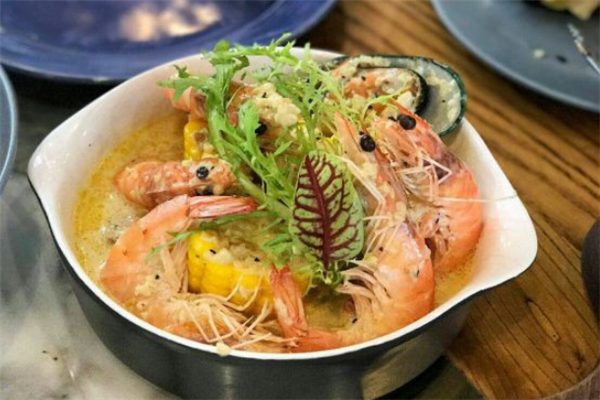 半城轻餐加盟