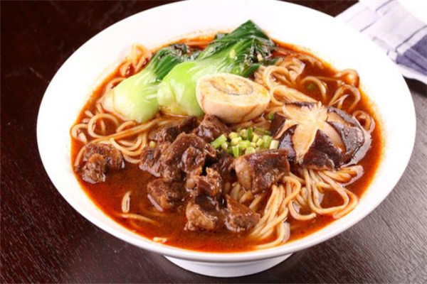川味老张牛肉面加盟