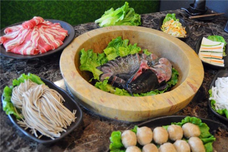 云南石锅鱼加盟