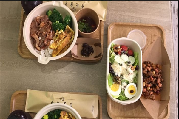 卓也餐舍加盟