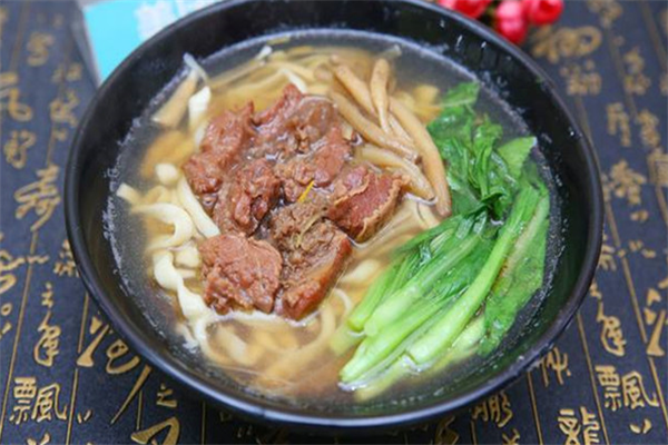 车妈妈黄花牛肉面加盟