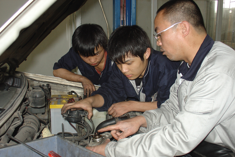 瀚达汽车学院