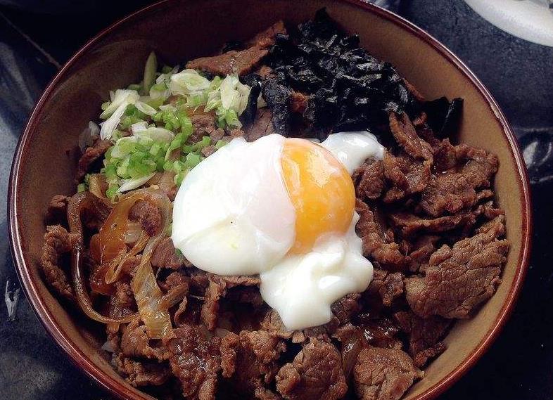 牛丼日式牛肉饭加盟