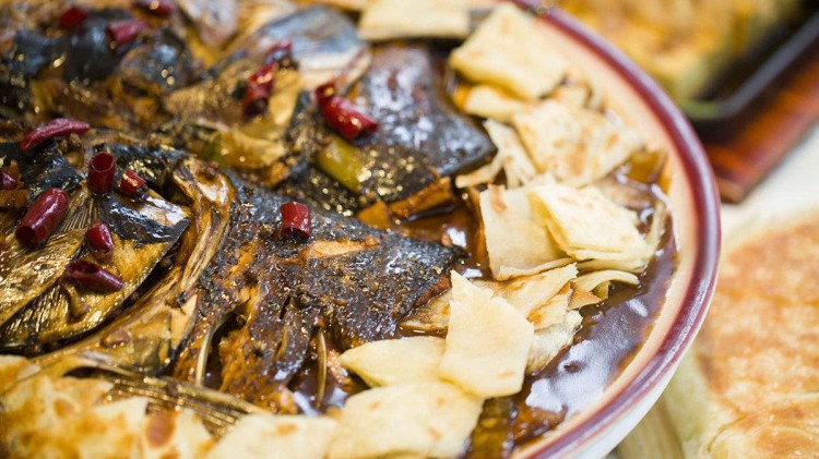 鱼图腾鱼头泡饼