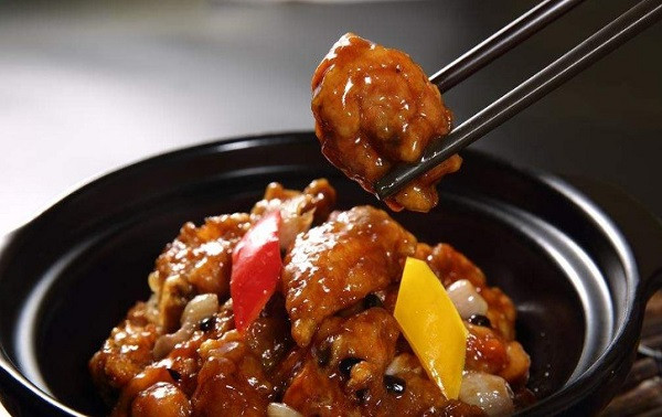 百味鸡煲 百味鸡煲