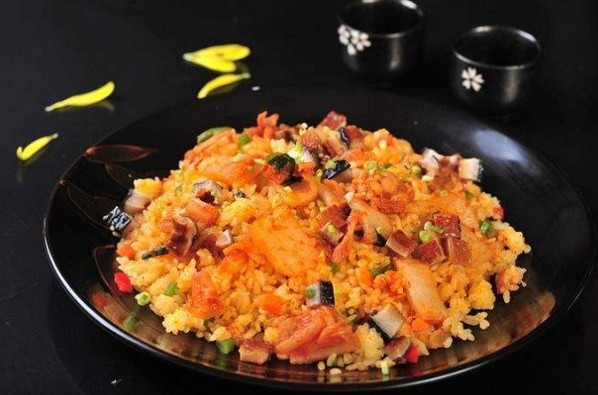 铁板炒饭 铁板炒饭