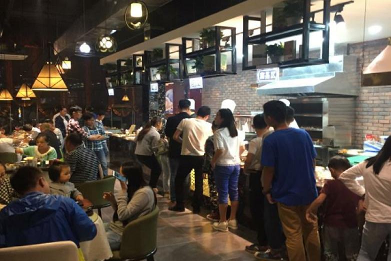 豪巴斯自助餐加盟