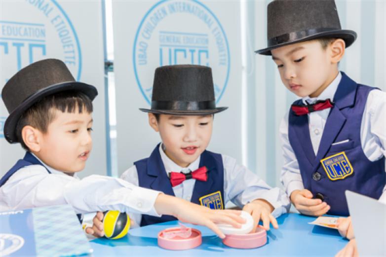 UCIE儿童国际礼仪课程加盟