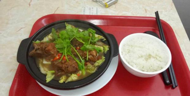 灿阳斋黄焖鸡米饭加盟