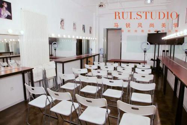 马锐风尚美学培训加盟
