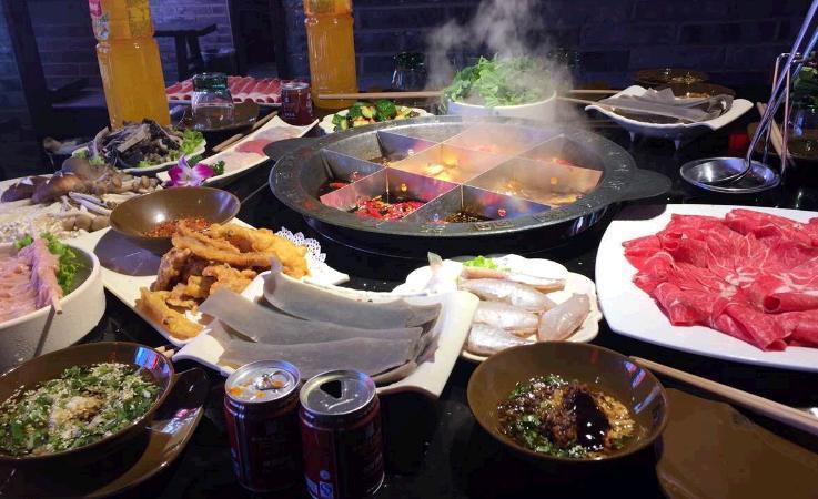 土碗老灶火锅加盟