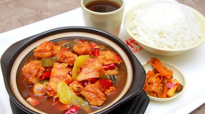 怪老一黄焖鸡米饭加盟