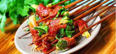 巴山碟砂锅串串香加盟