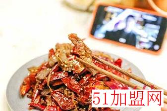 火烧云傣家菜馆加盟