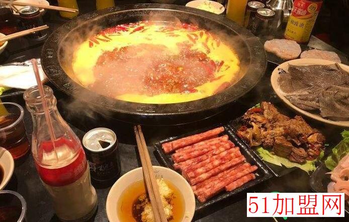 穿樾老火锅加盟