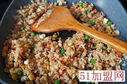 八道炒饭加盟