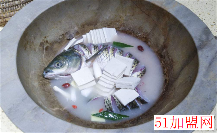 鱼上鲜蒸汽石锅鱼加盟