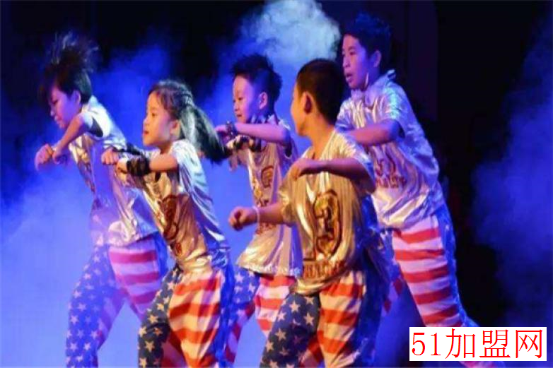 小荧星艺术团加盟