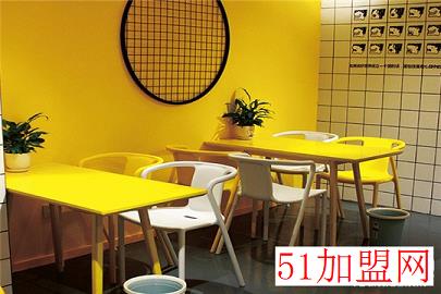 柒小猴港式铁板炒饭加盟