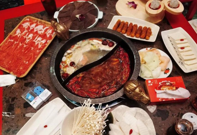 渝大狮老火锅