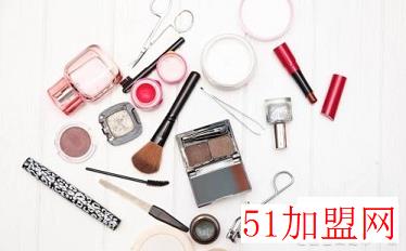 露西娅化妆品加盟