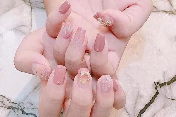 海豚湾美甲加盟