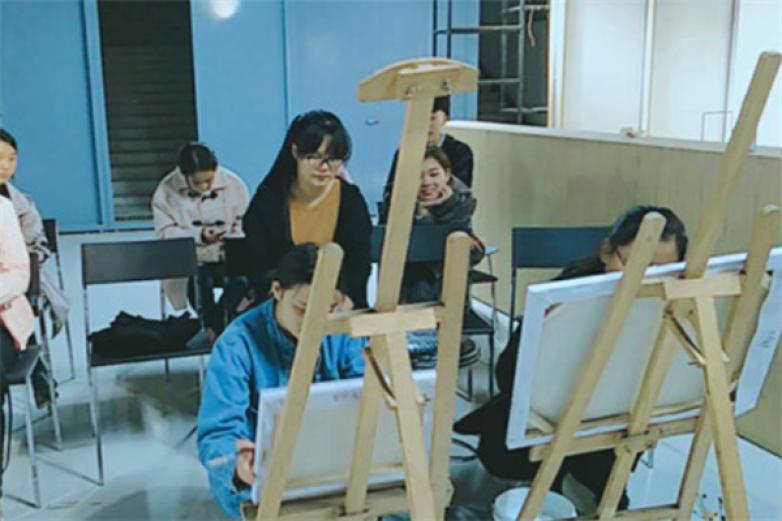 黄红蓝艺术学校加盟
