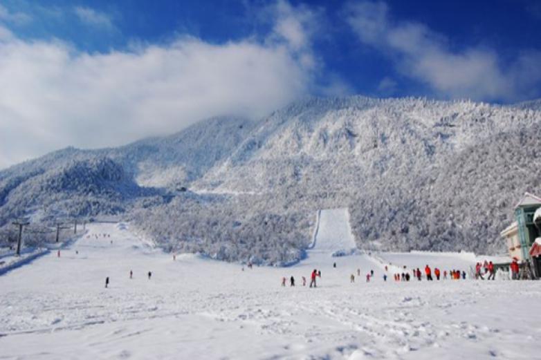 西岭雪山滑雪场加盟