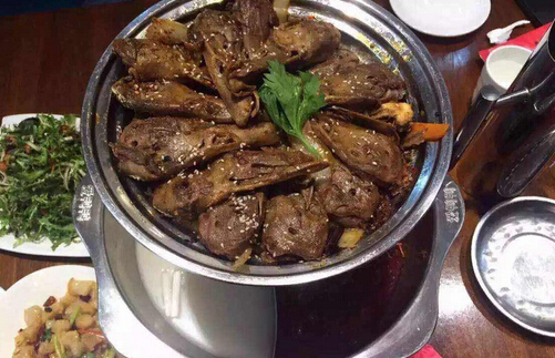 爱鸭鸭干锅鸭头加盟