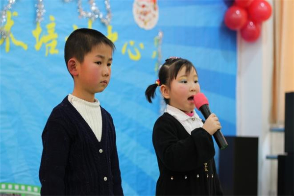 爱滔滔少儿口才宣传