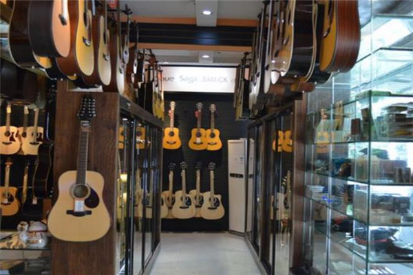 爱音琴行展示柜