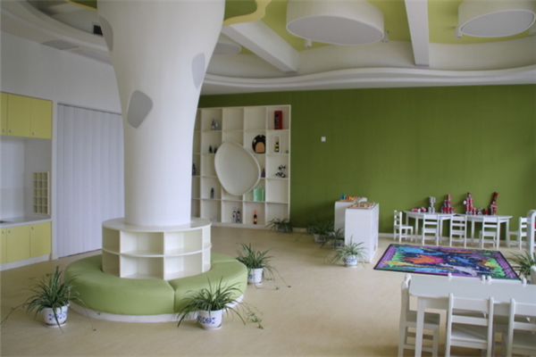 蕾茵特蒙台梭利国际早教中心招牌