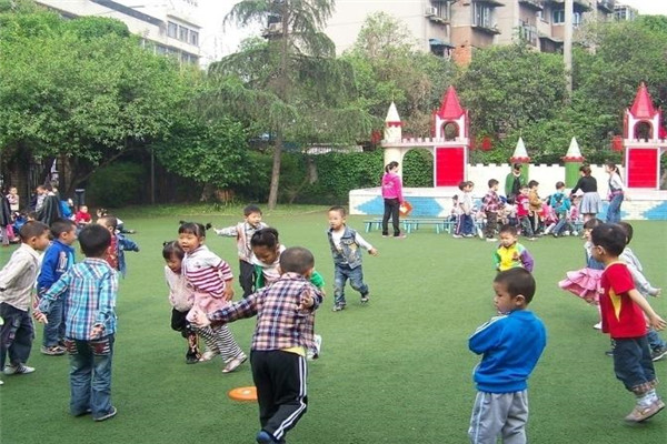 英菲尔国际幼儿园游玩时间