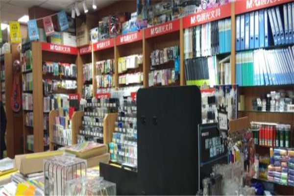 翰文书店摆放