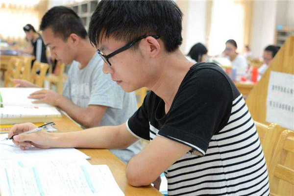 天海教育手握