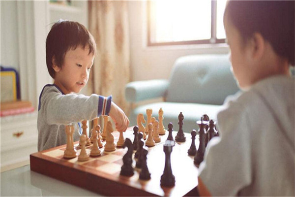 华粤象棋教育学生