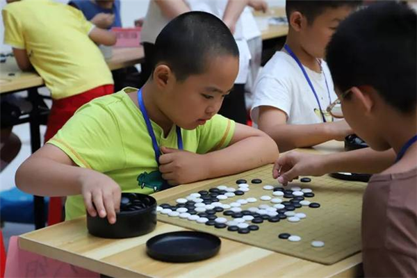 崇正棋院比赛中