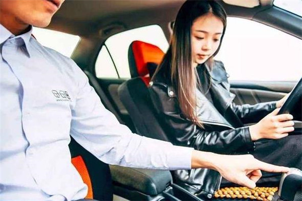 速诚学车学习