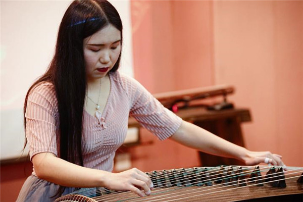 秦韵古筝演奏