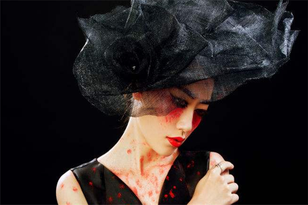 尚镜摄影化妆专业培训学校黑色