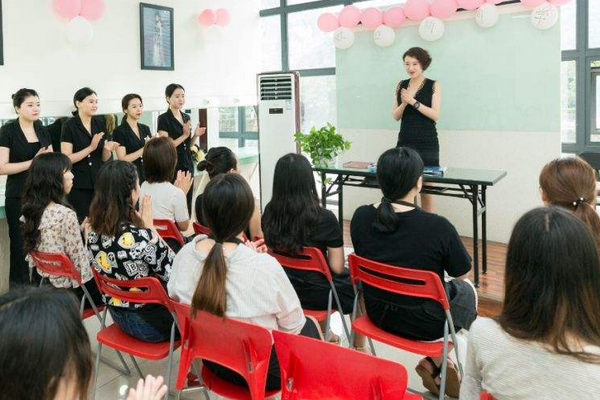 南汇化妆培训学校教导