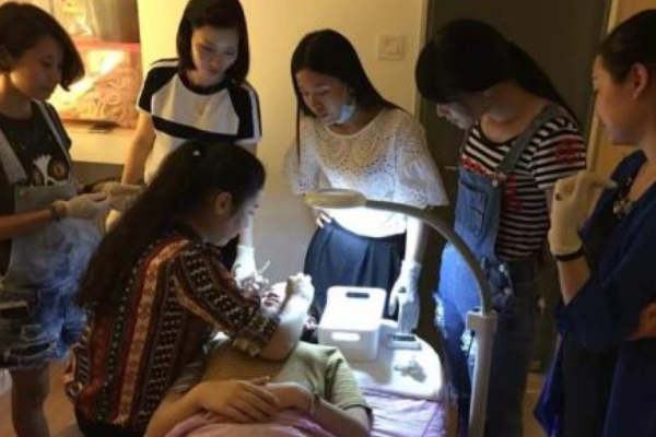 南汇化妆培训学校专业