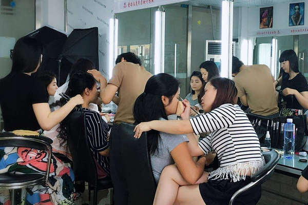 Lj国际纹绣培训学院专业