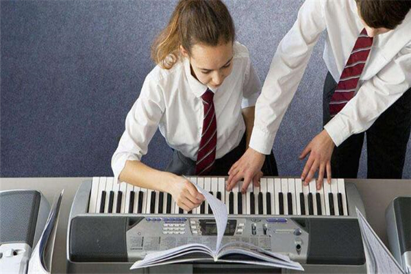 乐喵艺术传媒培训中心辅导