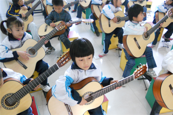 乐蕉音乐吉他架子鼓ukulele培训
