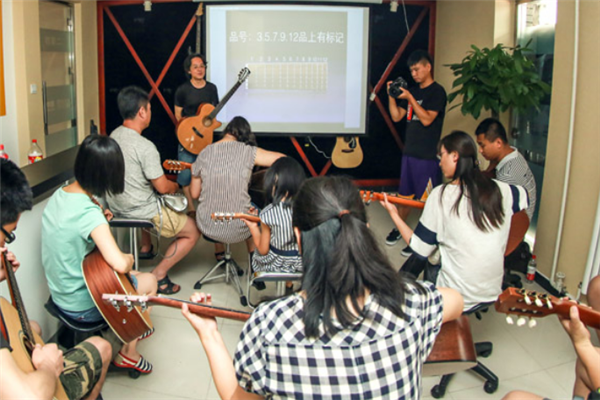 音乐学院乐器