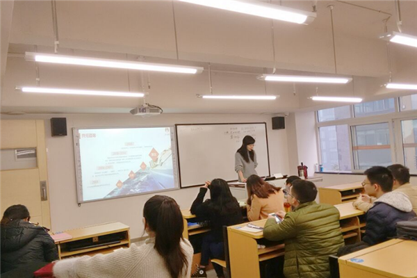 蓝点职业技能培训课程丰富