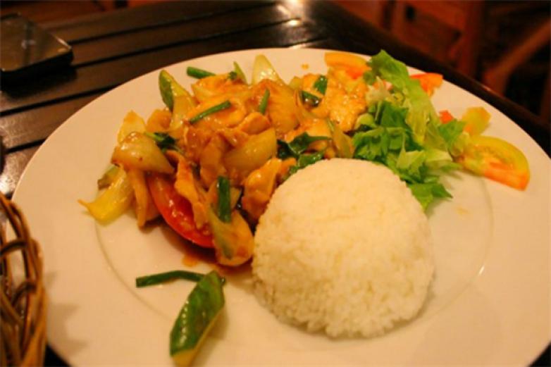 阿柒桶饭加盟