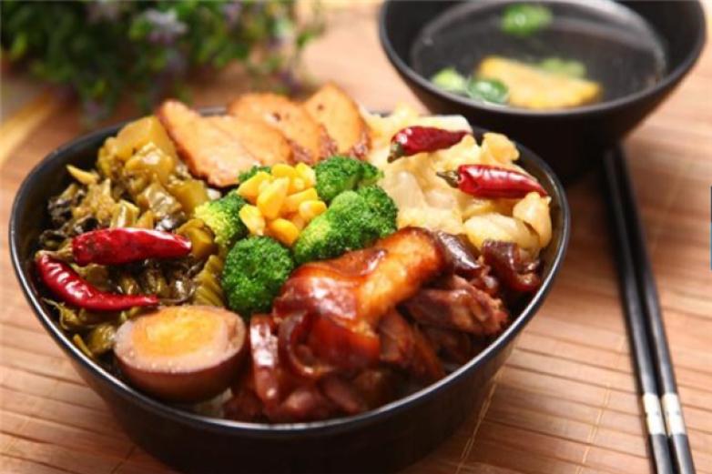 盛记隆江猪脚饭加盟